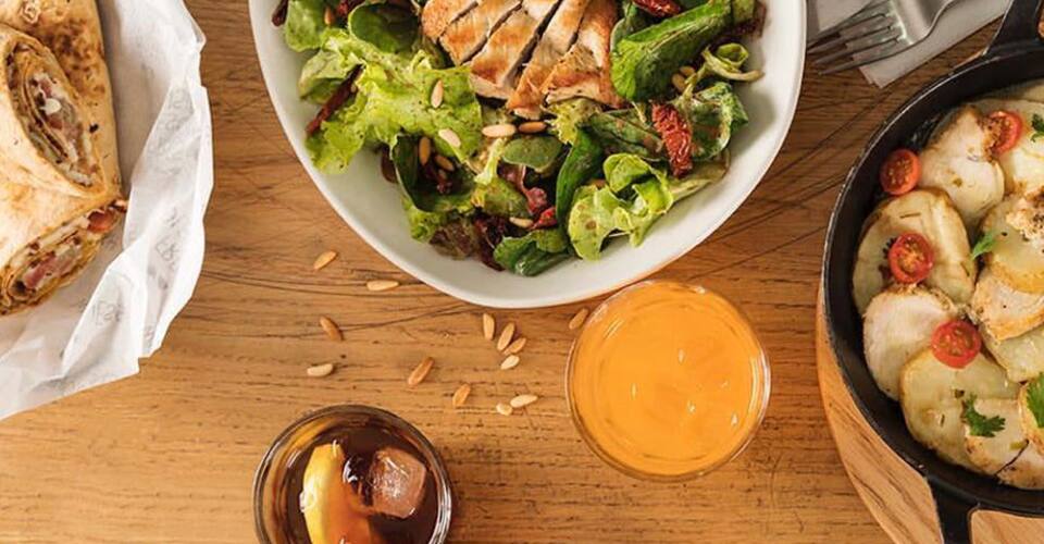 Zaatar W Zeit زعتر و زيت Abu Dhabi Mall Tourist Club Area Abu Dhabi